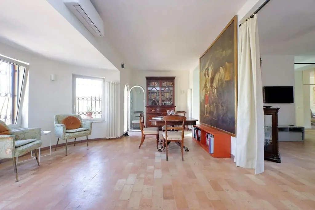 Anita Apartment Rome